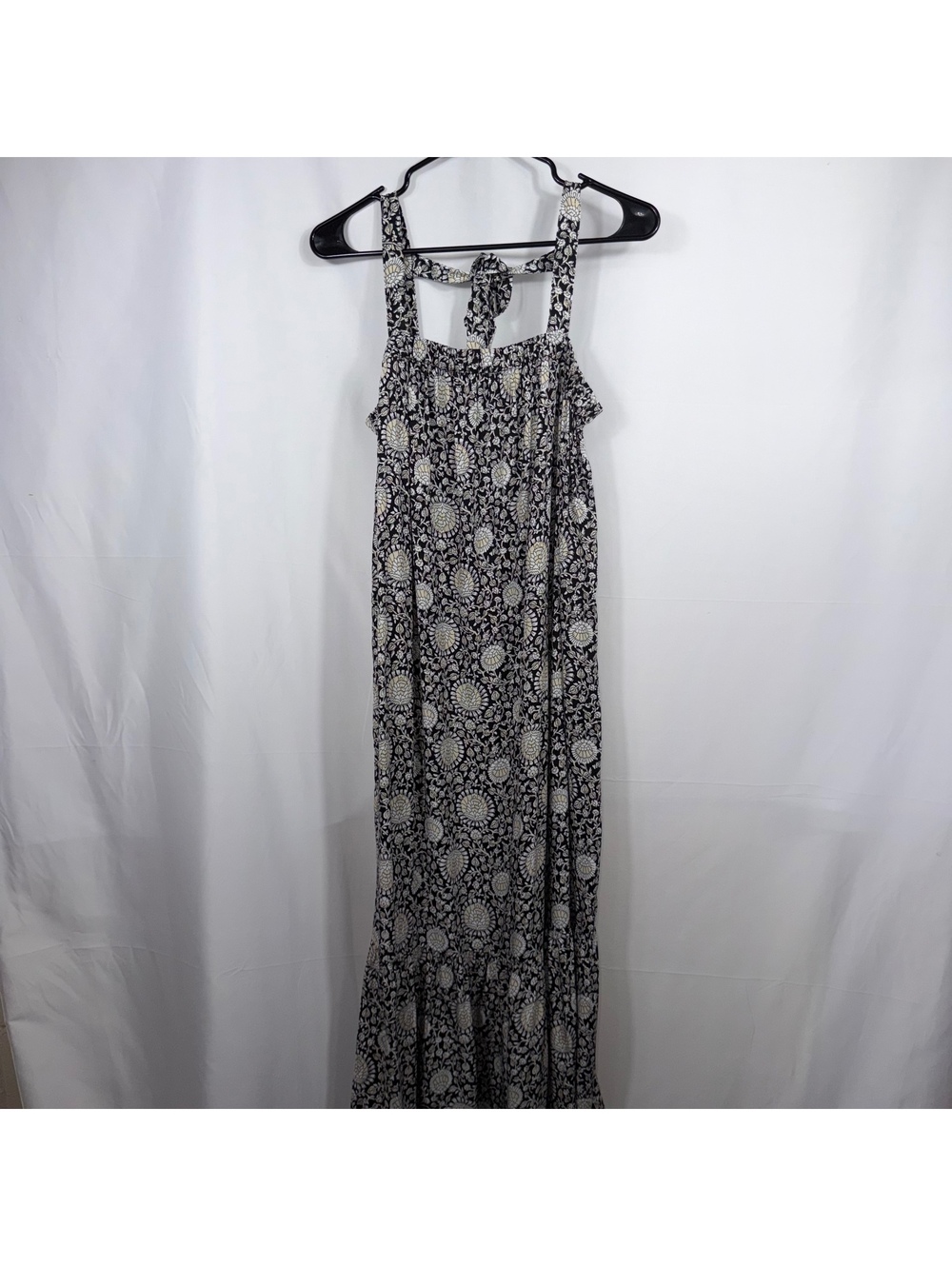 Old Navy Women’s M Black Floral Maxi Dress Tie Back